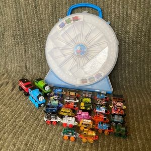 Thomas & Friends MINIS and case